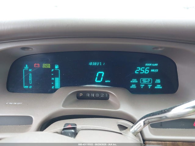 43115322 :رقم المزاد ، 1LNLM81W2VY728233 vin ، 1997 Lincoln Town Car Executive مزاد بيع