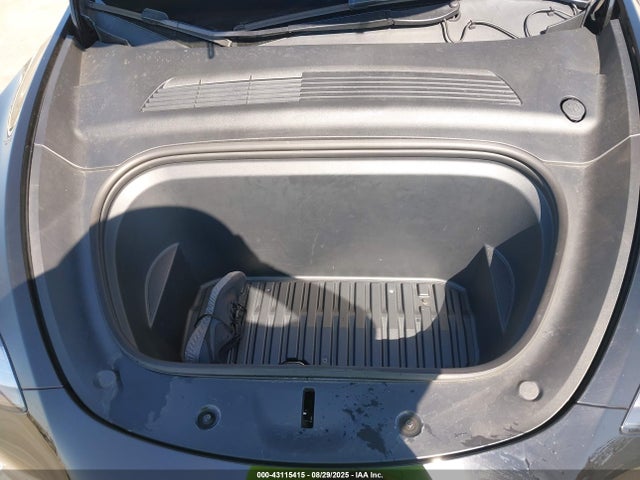 5YJYGDEF9MF097970 Tesla 2021