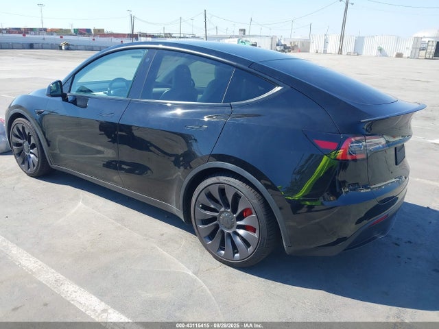 5YJYGDEF9MF097970 Tesla 2021