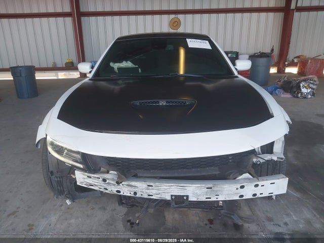 2C3CDXGJ7JH210671 Dodge 2018