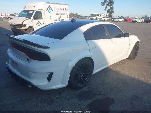 2C3CDXGJ7JH210671 Dodge 2018
