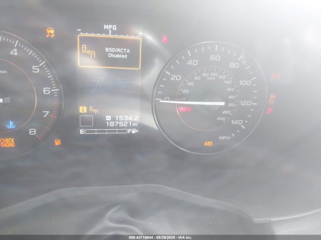 Subaru naturally aspirated 2018 JF2GTADC5JH257255 Image 15