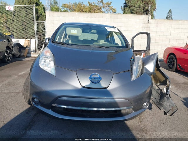 1N4AZ0CP8FC321221 Nissan Leaf