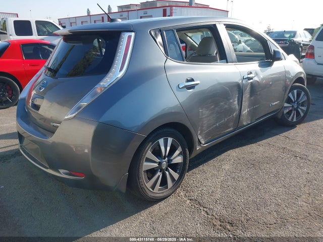 1N4AZ0CP8FC321221 Nissan Leaf
