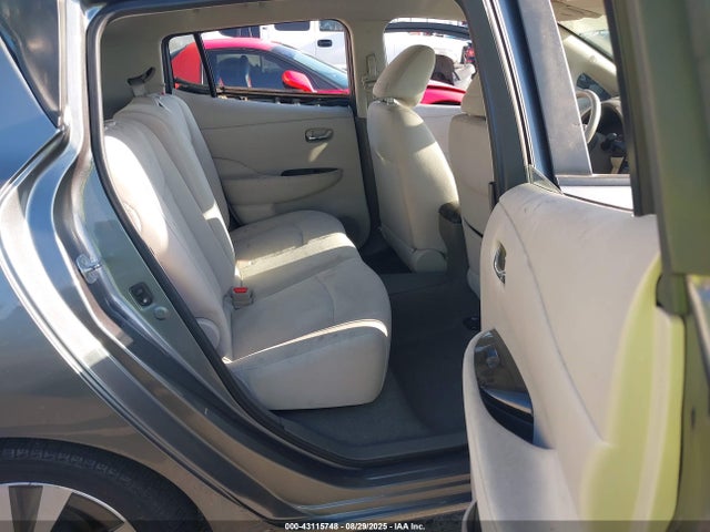 1N4AZ0CP8FC321221 Nissan Leaf