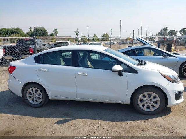 KIA gamma 2016 KNADM4A31G6574813 Image 13