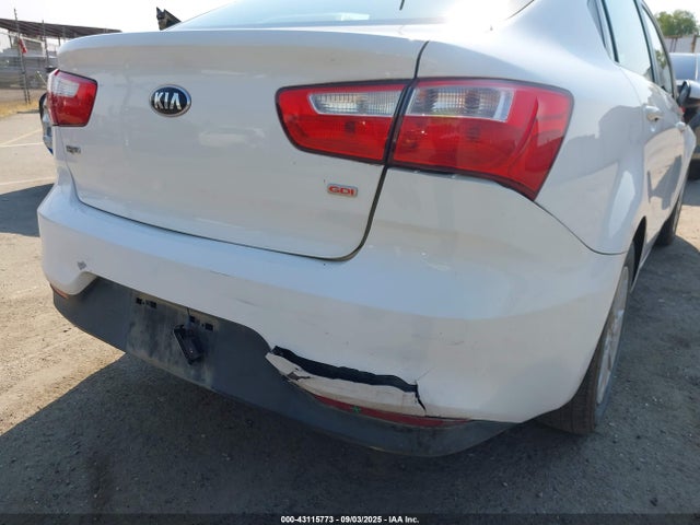 KIA gamma 2016 KNADM4A31G6574813 Image 6