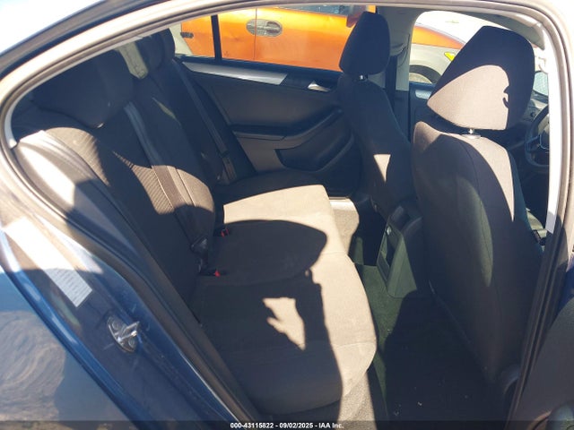 3VWD17AJ6FM262056 Volkswagen 1.8t