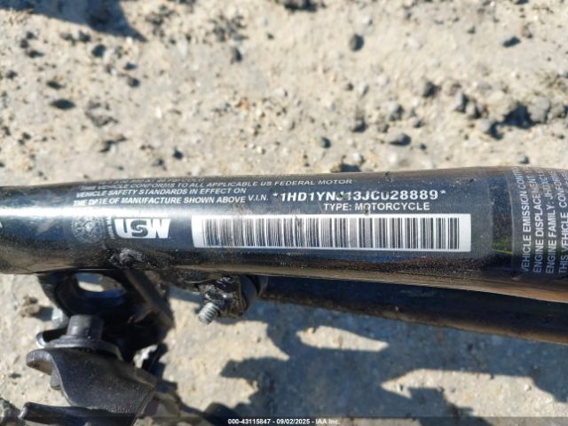 2018 HARLEY-DAVIDSON FXLR 1HD1YNJ13JC028889 Photo 9