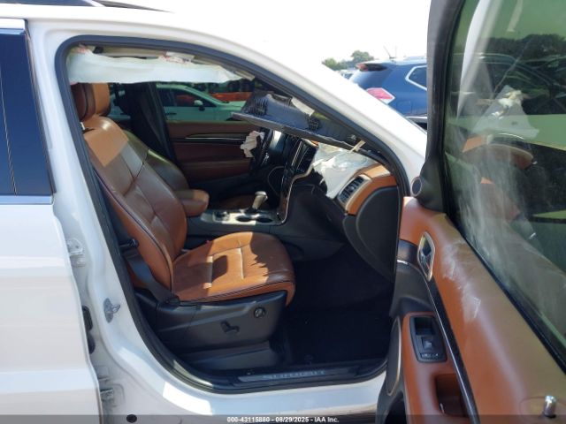 2017 JEEP GRAND CHEROKEE 1C4RJFJT8HC667859 Photo 4