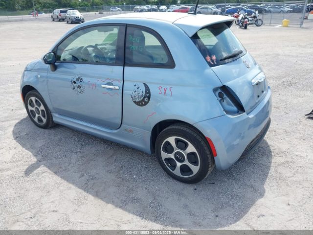 2015 FIAT 500E 3C3CFFGE2FT558514 Photo 2