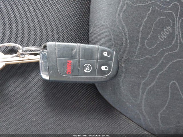 ZACNJDC17MPM31401 Jeep Renegade