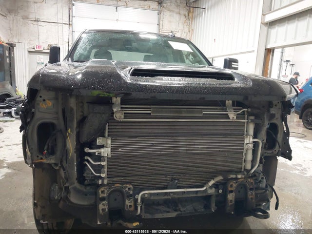 2GC4YNEY1R1131073 Chevrolet l5p