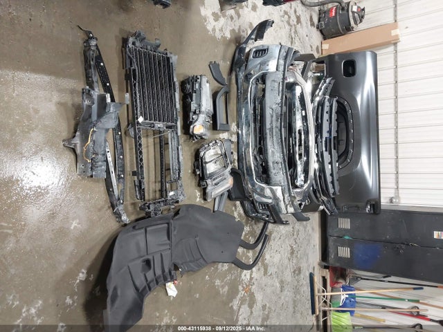2GC4YNEY1R1131073 Chevrolet l5p