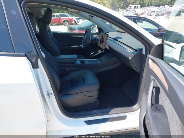 2025 TESLA MODEL Y 7SAYGDED2SA357122 Photo 4