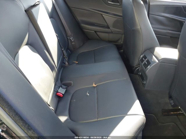 2017 JAGUAR XE SAJAR4BG0HA962611 Photo 7