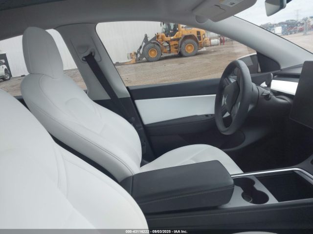 2022 TESLA MODEL Y 7SAYGDEE3NF419661 Photo 4