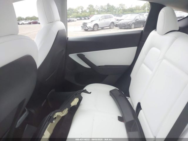 2022 TESLA MODEL Y 7SAYGDEE3NF419661 Photo 7