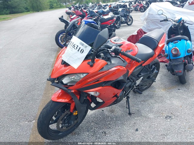 JKAEXEK15HDA07175 Kawasaki Ex650 F
