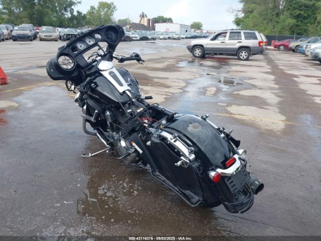 2016 HARLEY-DAVIDSON FLHX 1HD1KBM10GB643667 Photo 2