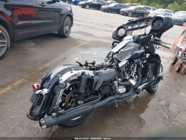 2016 HARLEY-DAVIDSON FLHX 1HD1KBM10GB643667 Photo 3