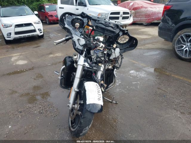 2016 HARLEY-DAVIDSON FLHX 1HD1KBM10GB643667 Photo 4