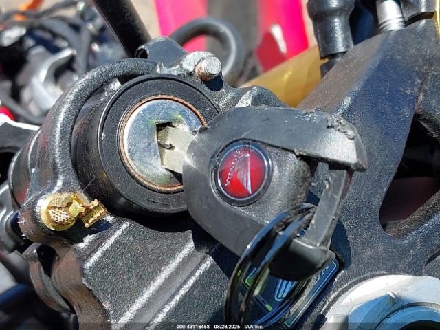 2022 HONDA CBR1000 JH2SC7751NK500388 Photo 10