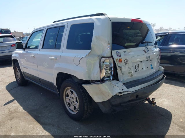 Jeep 2017 2017 1C4NJPBA0HD163141 Image 3
