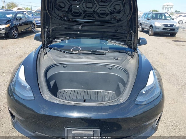 2023 TESLA MODEL 3 5YJ3E1EA1PF581865 Photo 9