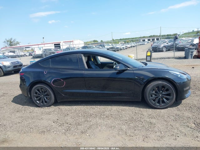5YJ3E1EA1PF581865 Tesla MODEL 3