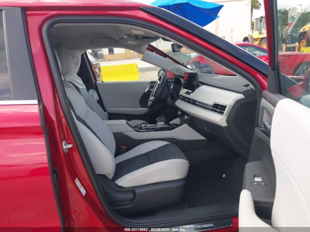 2025 MITSUBISHI OUTLANDER JA4J3VA88SZ025816 Photo 4