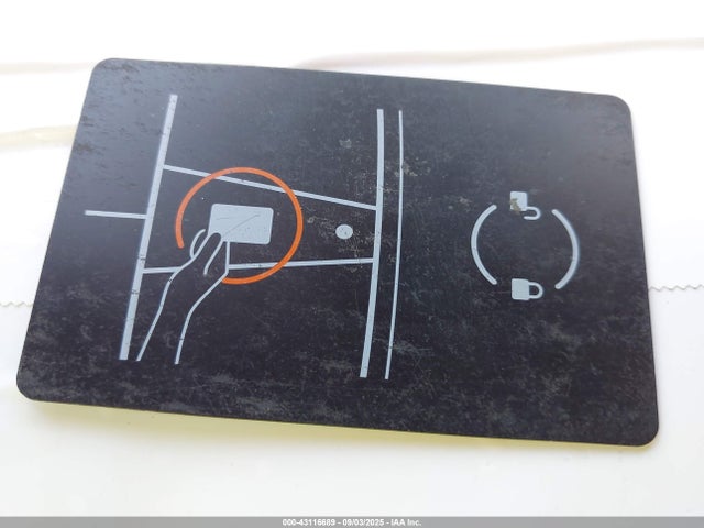 2021 TESLA MODEL Y 5YJYGDEE4MF212398 Photo 10