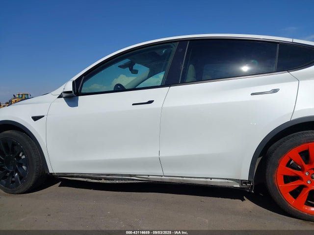 2021 TESLA MODEL Y 5YJYGDEE4MF212398 Photo 5