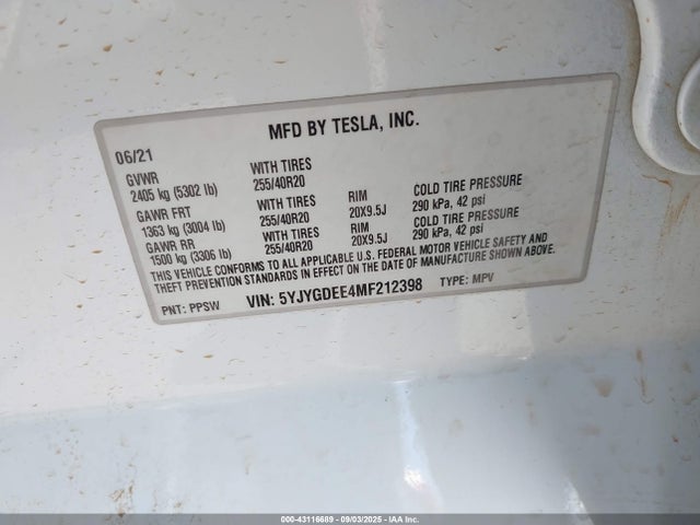 2021 TESLA MODEL Y 5YJYGDEE4MF212398 Photo 8
