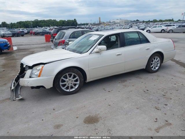 2011 CADILLAC DTS 1G6KD5E69BU109157 Photo 1