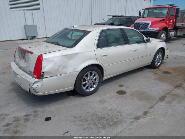 2011 CADILLAC DTS 1G6KD5E69BU109157 Photo 3