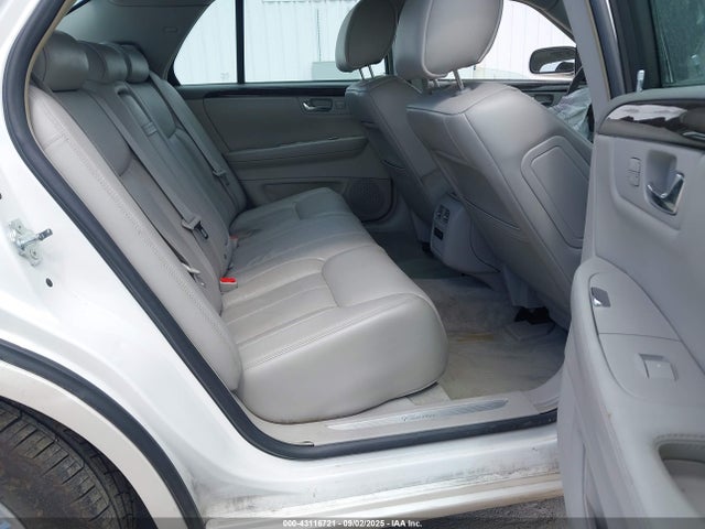 2011 CADILLAC DTS 1G6KD5E69BU109157 Photo 7