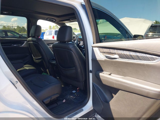 2021 CADILLAC XT6 1GYKPCRS6MZ227005 Photo 7