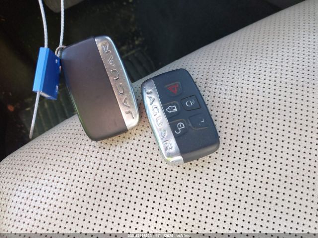 2018 JAGUAR F-PACE SADCK2GX4JA296422 Photo 10