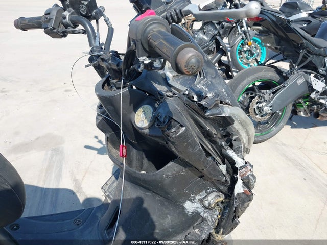 RKRSG36Y9KA002287 Yamaha Xc155 (smax)