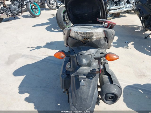 RKRSG36Y9KA002287 Yamaha Xc155 (smax)