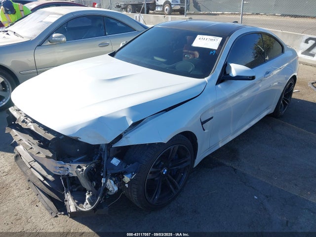 WBS3R9C58FK331638 BMW M4