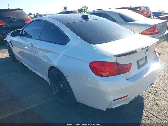 WBS3R9C58FK331638 BMW M4