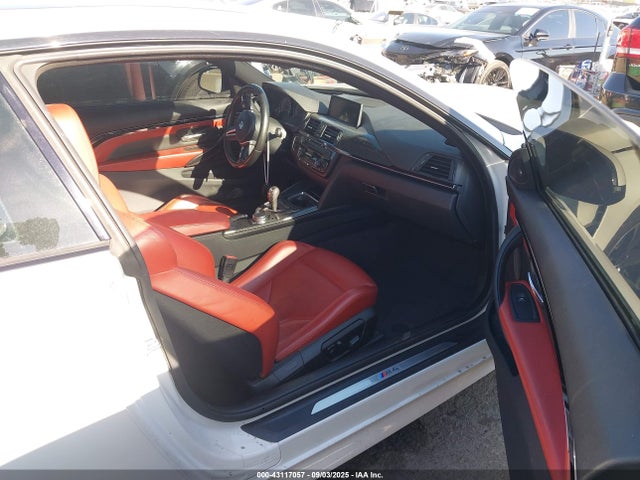 WBS3R9C58FK331638 BMW M4