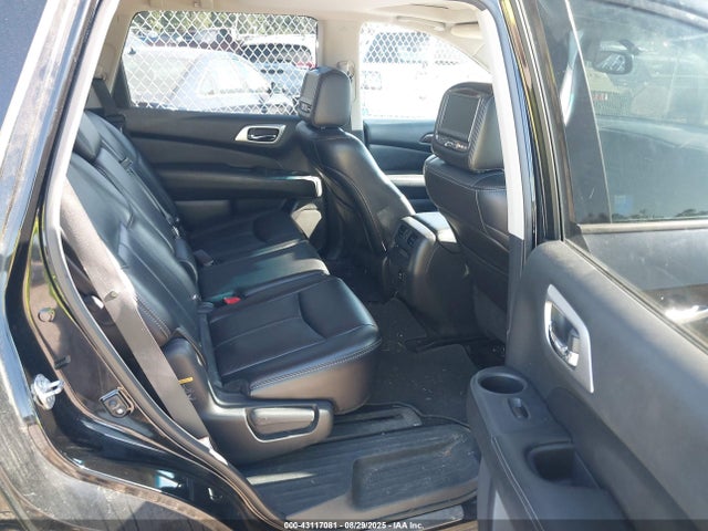 5N1AR2MN7EC715001 Nissan Pathfinder