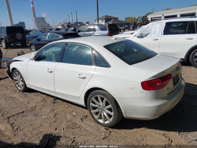 2013 AUDI A4 WAUFFAFL0DA140434 Photo 2
