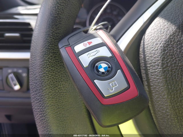 WBA8B9G35HNU53320 BMW 330I