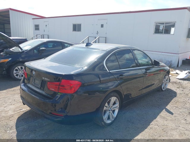 WBA8B9G35HNU53320 BMW 330I