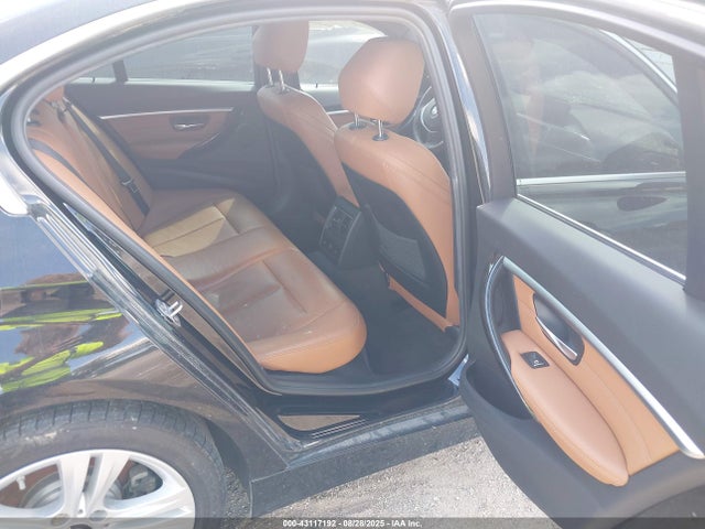 WBA8B9G35HNU53320 BMW 330I