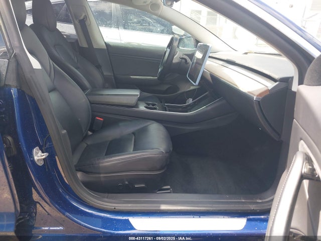 2019 TESLA MODEL 3 5YJ3E1EA5KF422825 Photo 4